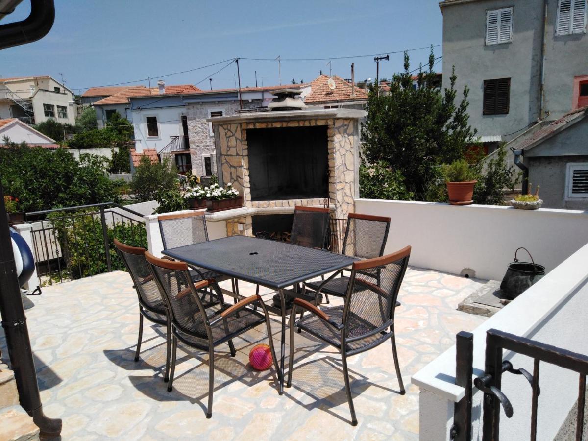 Kaprije Apartmani Tina I Ena מראה חיצוני תמונה