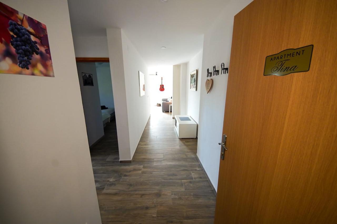 Kaprije Apartmani Tina I Ena מראה חיצוני תמונה