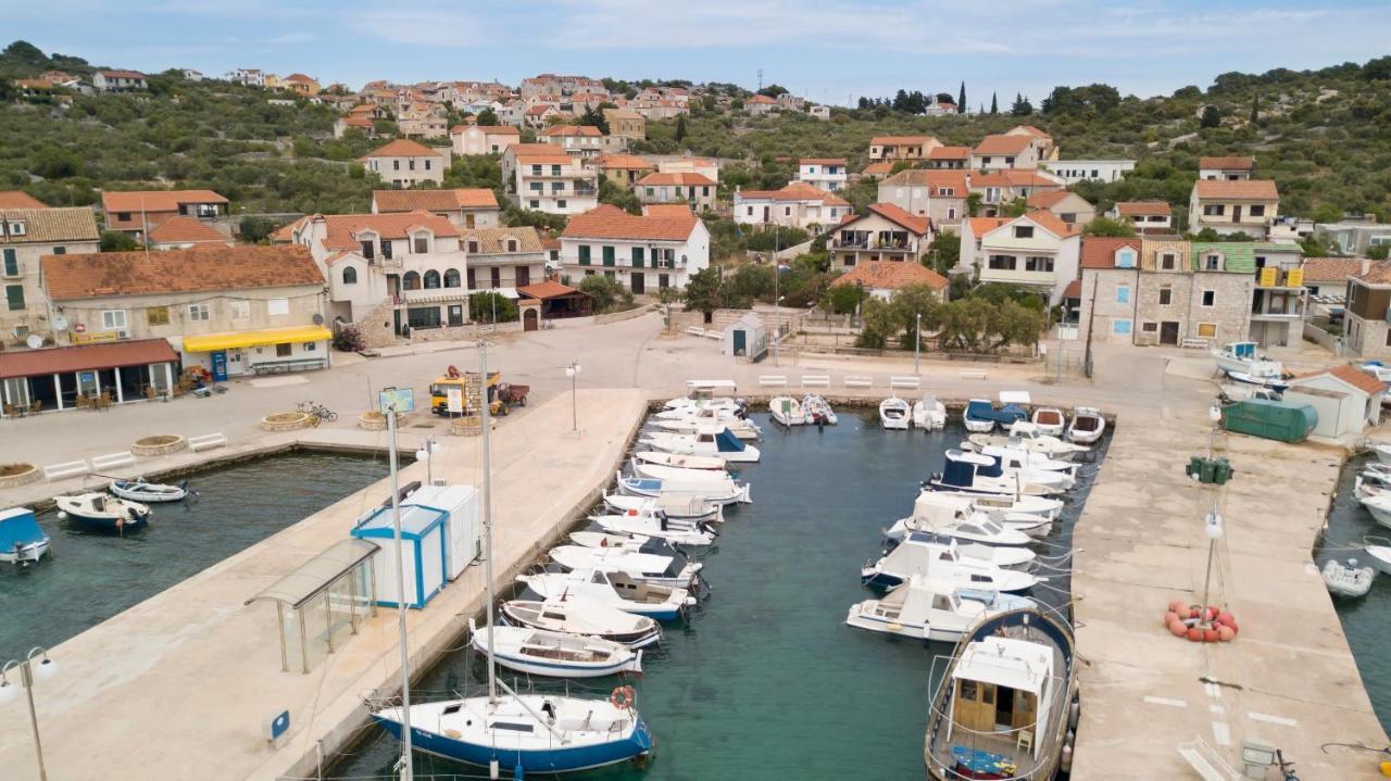 Kaprije Apartmani Tina I Ena מראה חיצוני תמונה