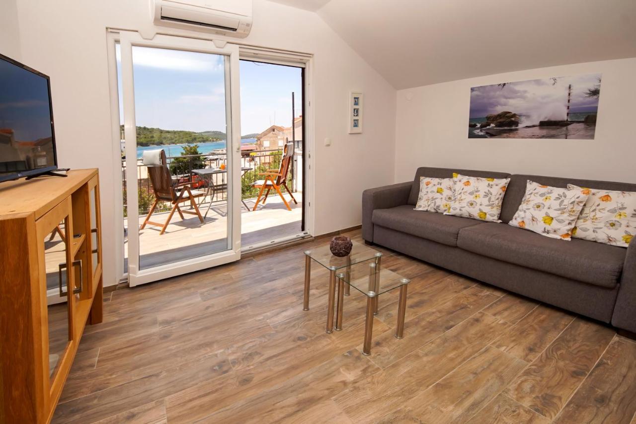 Kaprije Apartmani Tina I Ena מראה חיצוני תמונה